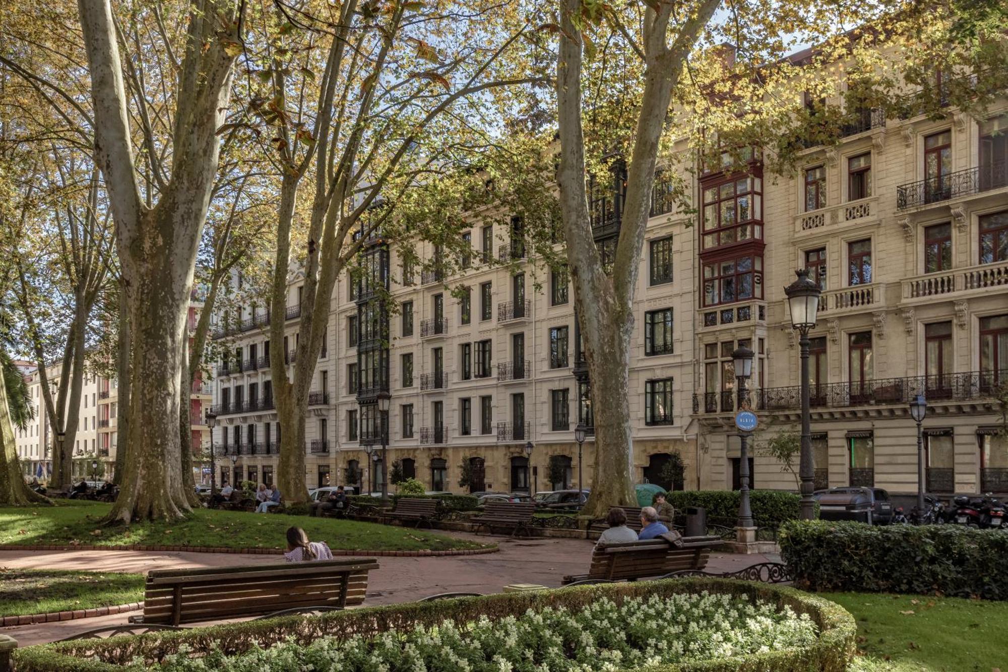 Batimont Suites & Apartments Bilbao Esterno foto