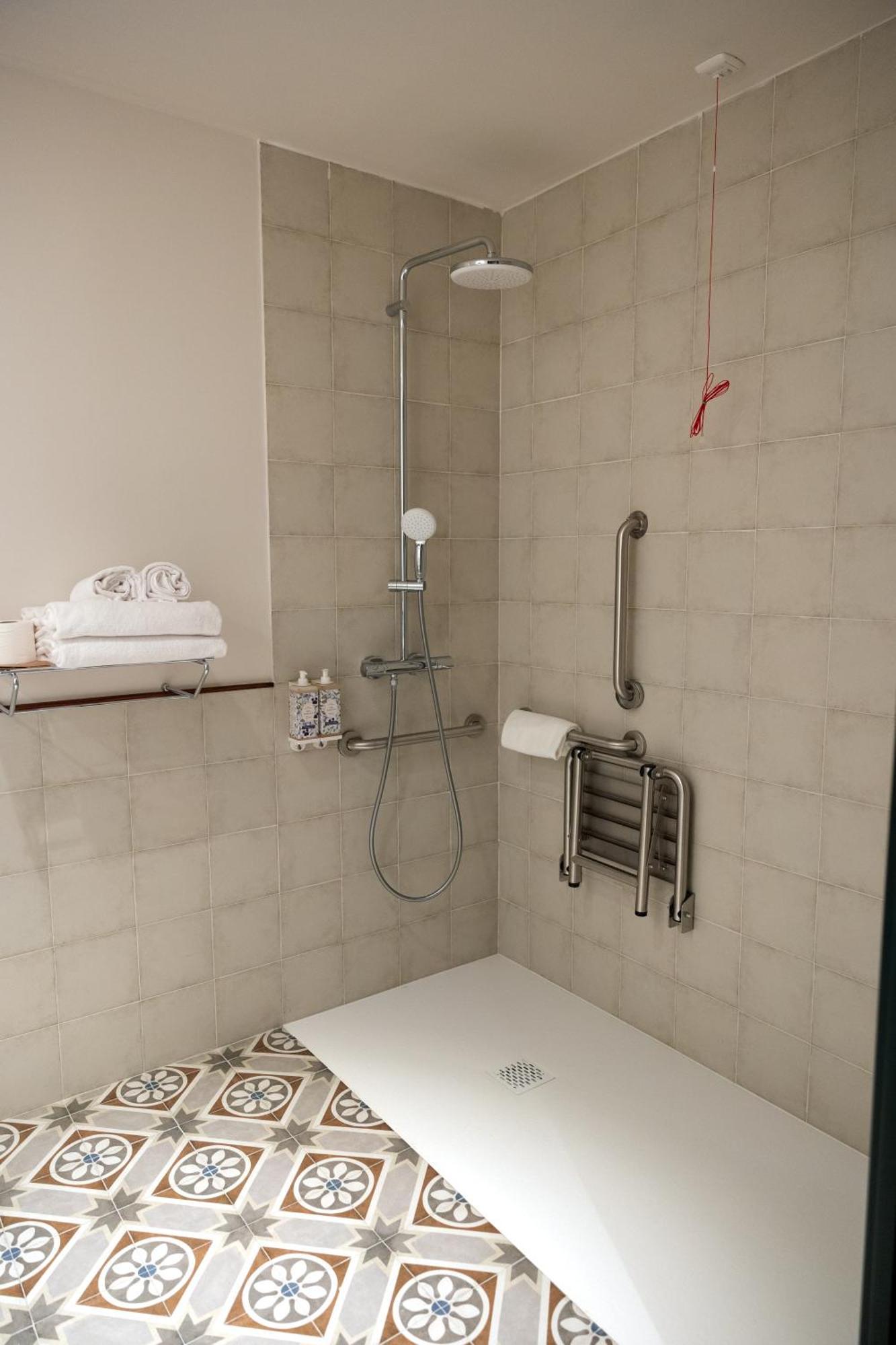 Batimont Suites & Apartments Bilbao Esterno foto