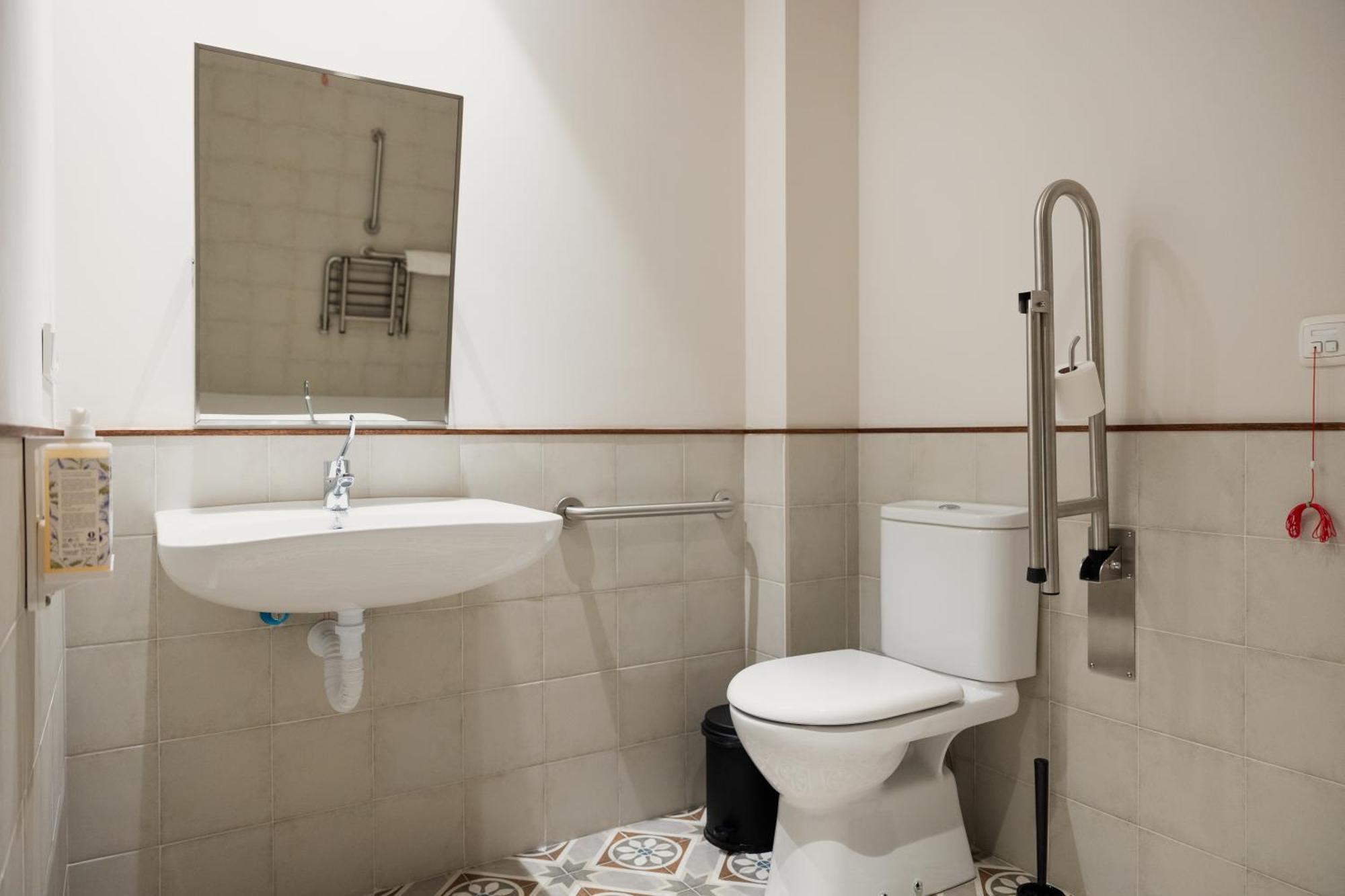 Batimont Suites & Apartments Bilbao Esterno foto
